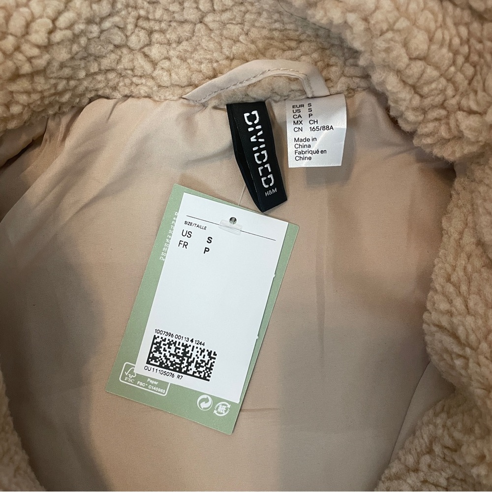 H&M Divided Fleece Vest Size Small NWT - Picture 7 of 8